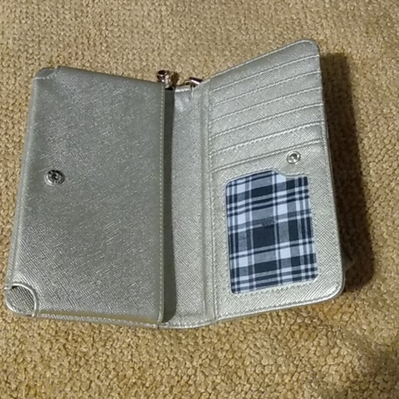 🥰🥰🥰 Free Phone case - Picture 2 of 5